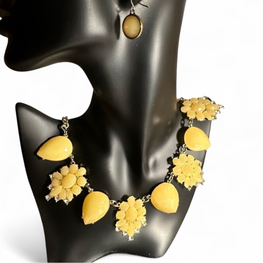 New Yellow Adventurite Stone Statement Floral Necklace and Earring Set Goldtone